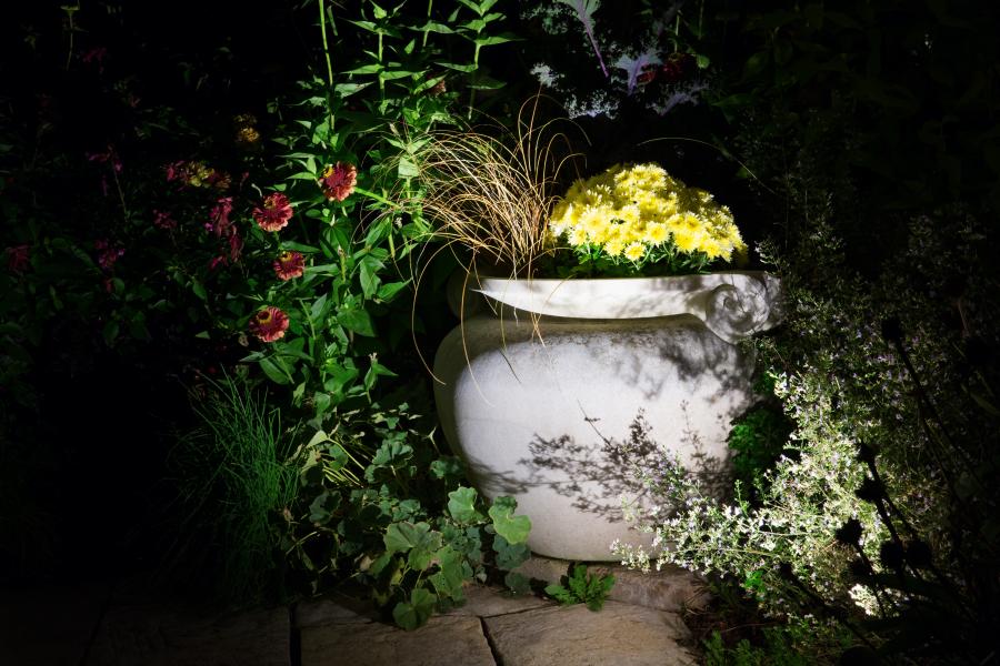 FX Luminaire | LED Landscape Lighting